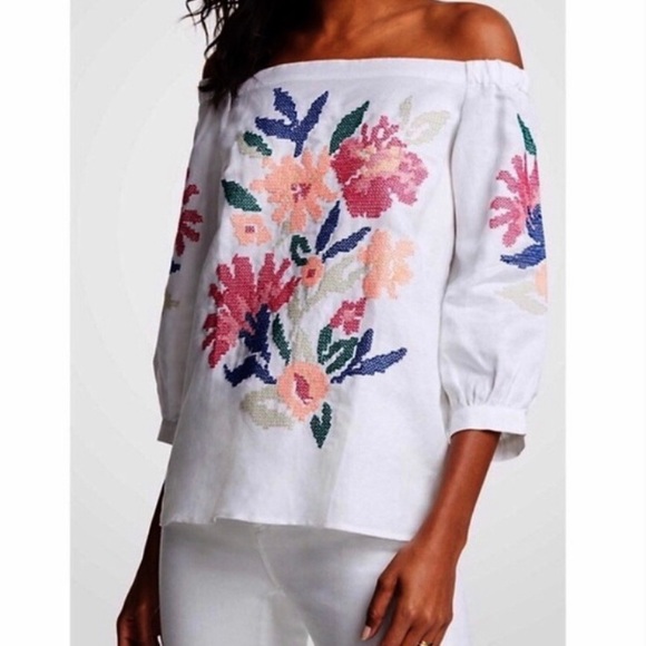 Ann Taylor Tops - White & Multicolor Embroidery Peasant Top size XS Petite